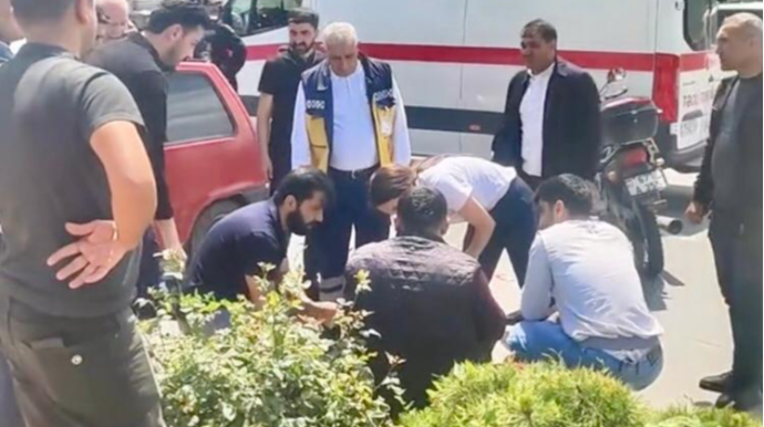 Naxçıvanda motosiklet maşına çırpıldı, sürücüsü yaralandı - VİDEO