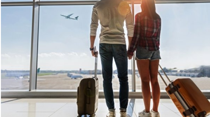 Dörd aviaşirkət əl baqajı ilə ödəniş tələbinə görə məhkəməyə verilib 