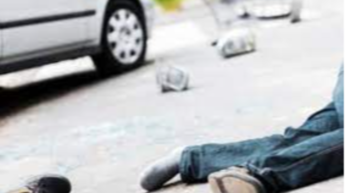 Bakıda yolu keçən gənci maşın vurub öldürdü 