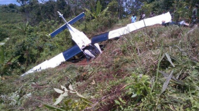 Kiçik təyyarə qəzaya uğradı - 3 nəfər öldü