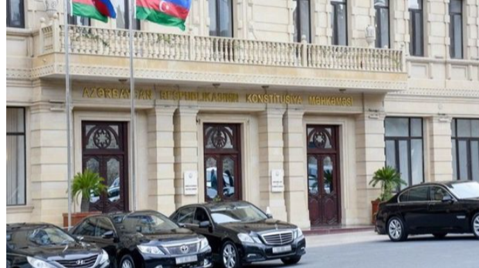 Vəkillərə mükafat ödənilməsi ilə bağlı QƏRAR 