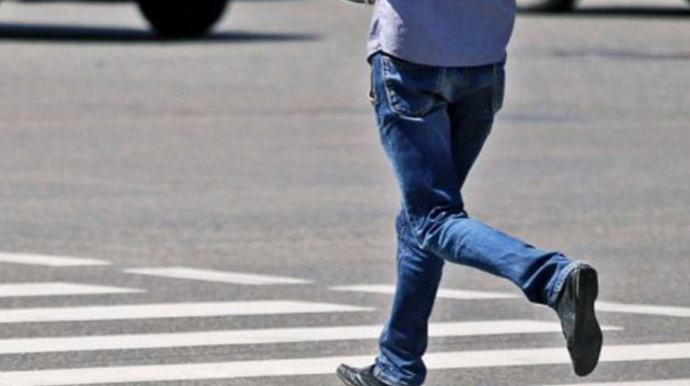 Bakıda piyada son anda ölümdən döndü - VİDEO 