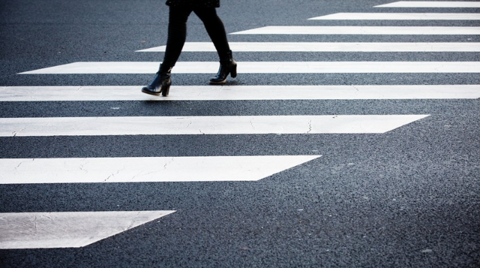 Bakıda 18 yaşlı gənc qızı avtomobil vurub