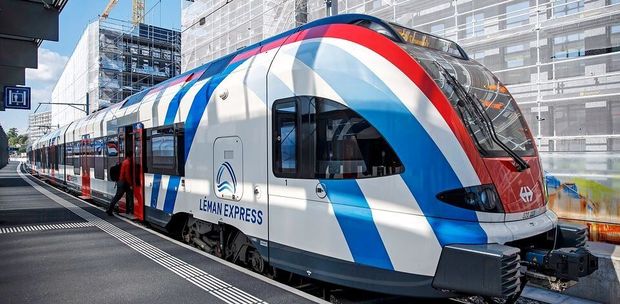 İsveçrə qatarlarının vaqonlarında portreti asılan azərbaycanlı - FOTO