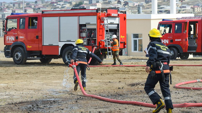 Xırdalanda çoxmərtəbəli yaşayış binasında yanğın olub