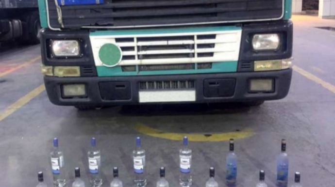 Ölkəyə spirtli içkilərin qanunsuz gətirilməsinin qarşısı alındı - FOTOLAR