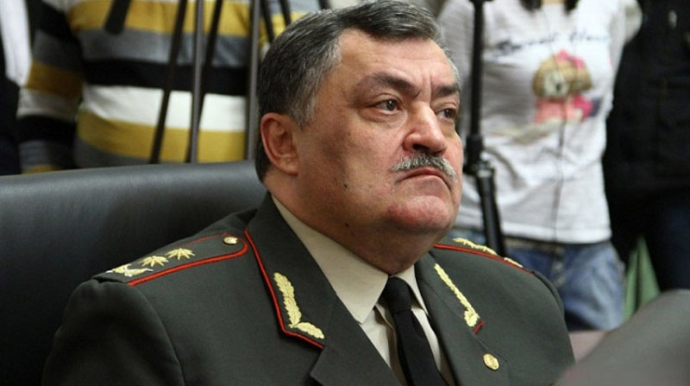 General oğlunun məşhur orkestri dağıldı, özü istefa verdi  - FOTO