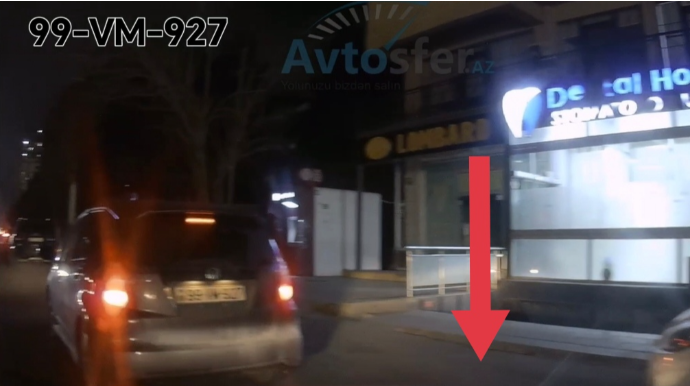 Boş yerləri bəyənməyən sürücü yolun ortasında hərəkəti çətinləşdirdi - VİDEO