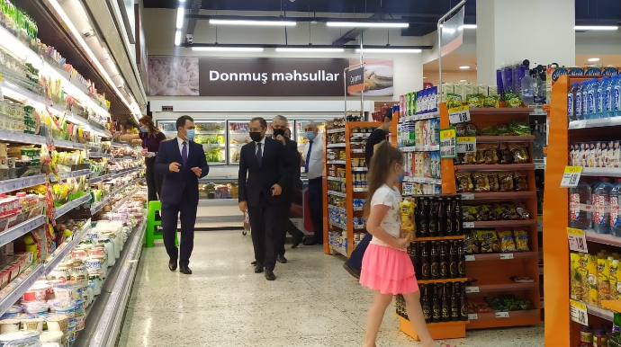 Səbaildə fəaliyyət göstərən bir sıra ərzaq satışı mağazalarına baxış keçirilib - FOTO 