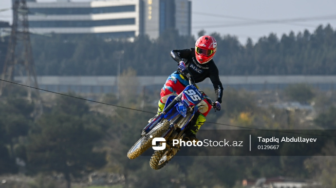 Bakıda Zəfər Gününə həsr olunan motokross çempionatı keçirilir - FOTO
