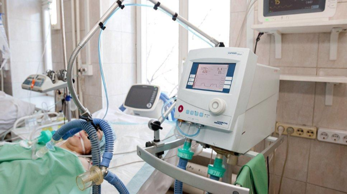 Bakıda hasardan yıxılan gənc reanimasiyaya yerləşdirildi