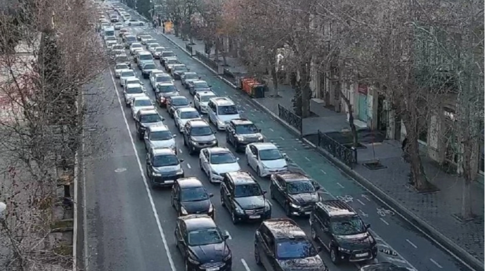 Bakının bir sıra yollarında tıxac yarandı 