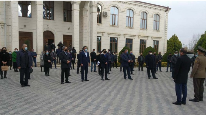 Azad olunmuş yerlərə icazəsiz səfərlərin təhlükəsi barədə maarifləndirici işlərə başlanılıb  - FOTO
