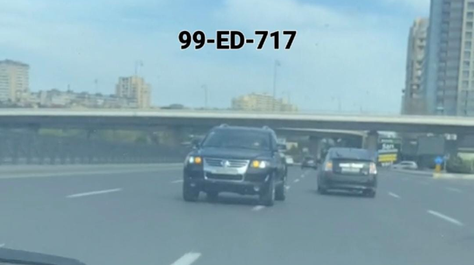 Lüt soyunub Bakını bir-birinə qatan 20 yaşlı sürücü dəlixanaya yerləşdirildi -  VİDEO 