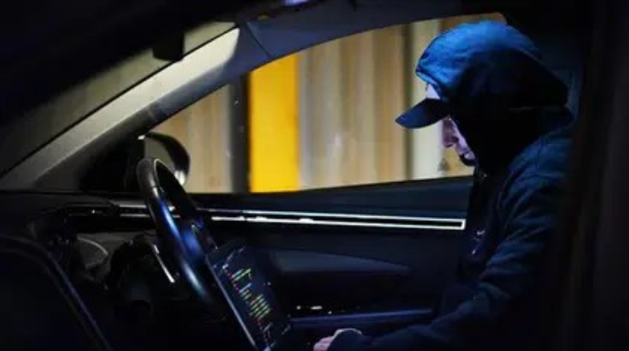 Çin avtomobillərini oğurlamaq asandırmı? 