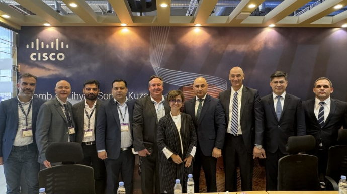 DTX-nin əməkdaşları TEXNOLOGİYA VƏ KİBERTƏHLÜKƏSİZLİK sərgisində