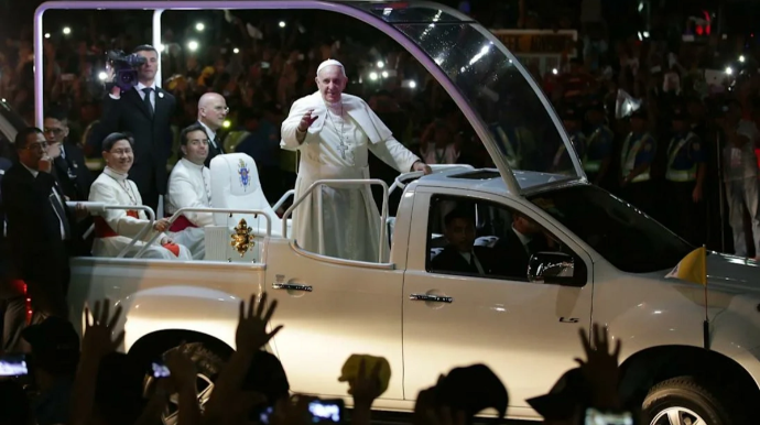 Papanın avtomobili Qəzzada səyyar tibb məntəqəsi kimi istifadə ediləcək 
