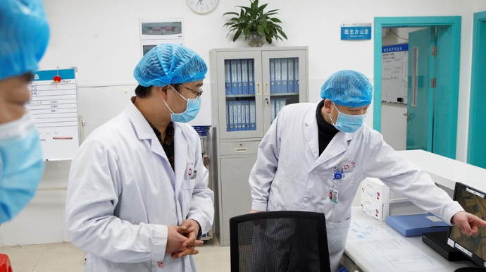 Koronavirusun daha yoluxucu forması aşkar edilib