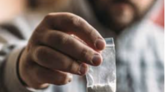 Yasamalda oğurluq edən şəxsin maşınından narkotik tapıldı 