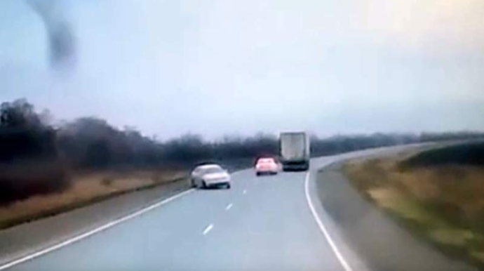 Bir qəzadan qaçıb, digərinə düşdü; sürücü və azyaşlı öldü - FOTO - VİDEO