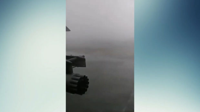 Qasırğa hərbi helikopterə zərər vurdu - VİDEO