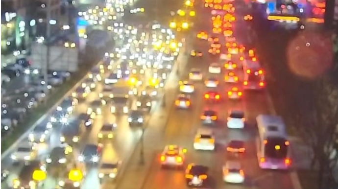 Paytaxtın 18 küçəsində tıxac var - SİYAHI 