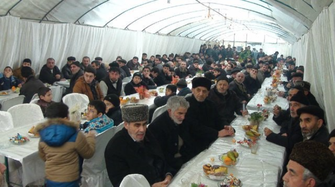 Yas mərasimlərində PUL YIĞIMI - Adət, yoxsa mənəvi borc tələsi?