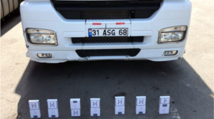 Yük avtomobillərindən qanunsuz siqaretlər aşkarlanıb - FOTO