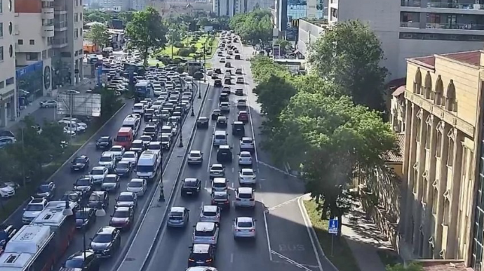 Həftənin ilk günü bu yollarda tıxac var