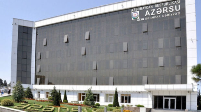  Özünü “Azərsu” əməkdaşı kimi təqdim edən şəxs sakinlərdən pul yığır - FOTO 