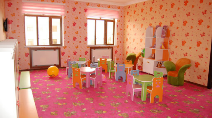 Dövlət qurumlarının bir-birindən xəbərsiz fəaliyyəti: Bağçalar işləyir, yoxsa yox? 