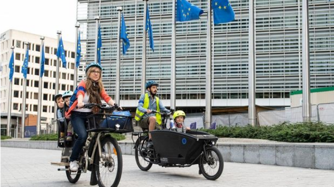 Brüsseldə avtomobilsiz gün keçirilib  - VİDEO