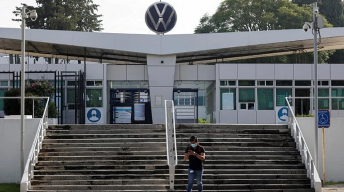 "Volkswagen"  şirkəti qiymətləri kəskin artırdı