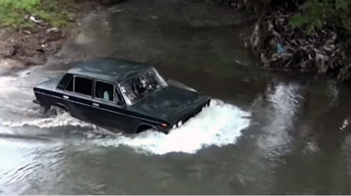 Yağışlar körpünü qəzalı vəziyyətə saldı – 2 500 sakin alternativ yollar axtarır - VİDEO 