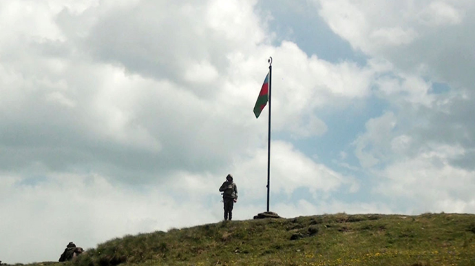 Azad edilmiş ərazilərdə döyüş növbətçiliyi yüksək səviyyədə aparılır - FOTO - VİDEO