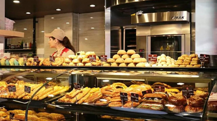 Bu avtomobil markası şirniyyat satmağa başlayır