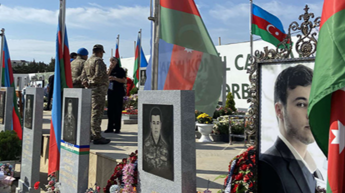 Antiterror əməliyyatlarından 1 il ötdü:  Xalq şəhidlərini anır  - FOTO