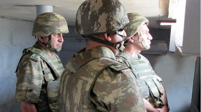 Hikmət Hacıyev generalla ön cəbhəyə getdi - FOTO