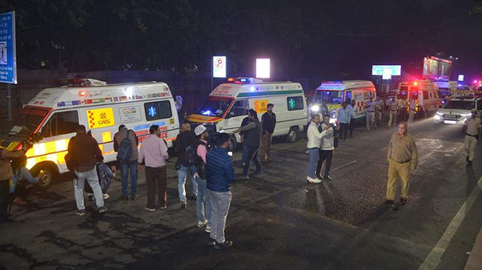 Hindistanda avtomobil partladıldı - 8 ölü 