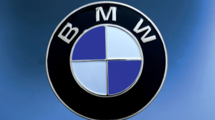 “BMW” ən azı daha 10 il daxili yanma mühərrikləri istehsal etməyi planlaşdırır