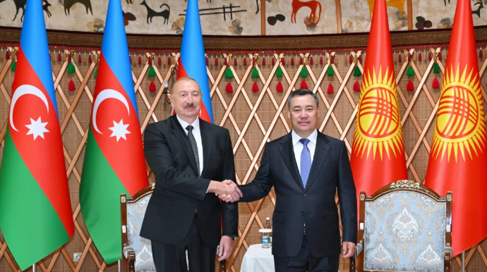 İlham Əliyev "Manas" ordeni ilə təltif edildi