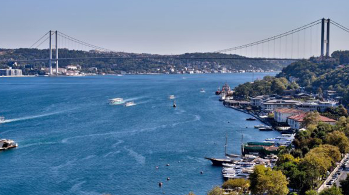 Türkiyə boğazlarda tranzit haqqını artırdı 