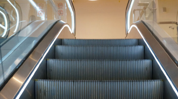 Bu ərazilərdə eskalatorlar niyə işləmir? - Bakı sakinlərindən şikayət