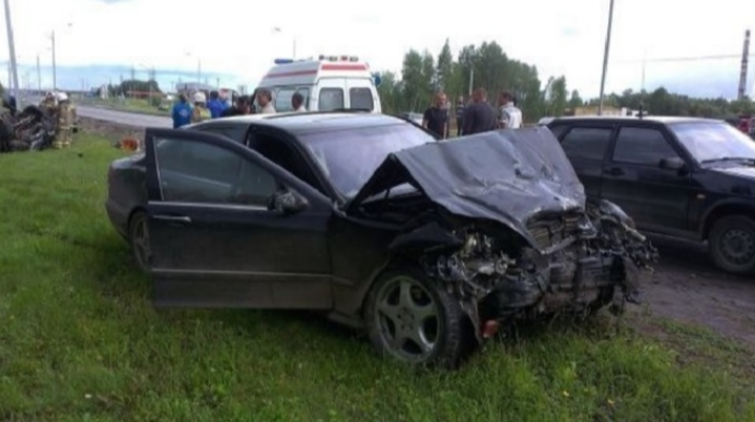 Sürücü məsuliyyətsizliyi daha bir toyu yasa çevirdi; bir ailənin 3 üzvü öldü - VİDEO