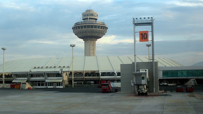 Rus sərnişin Ermənistanın hava limanında ÖLDÜ 