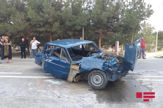Şirvanda “Mercedes” “VAZ”la toqquşdu: xəsarət alanlar var - FOTO