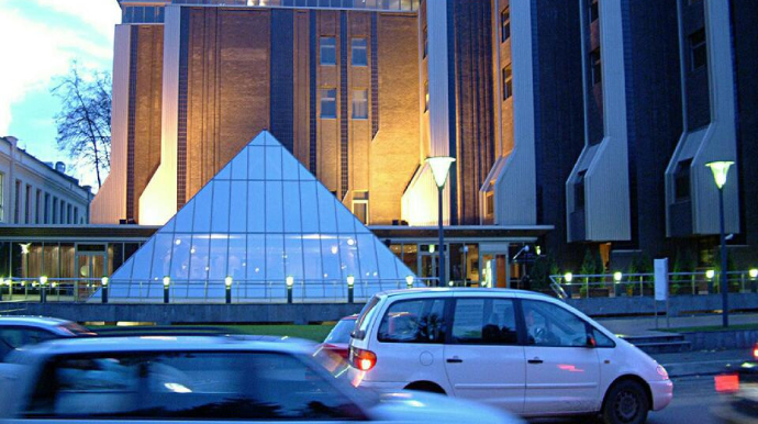 Latviyada sərxoş sürücülərdən götürülmüş avtomobillər Ukraynaya göndərilib 