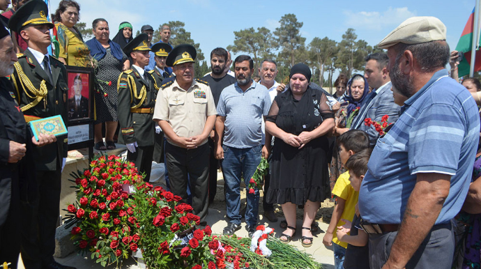 Şəhid zabitin xatirəsi anılıb - FOTO