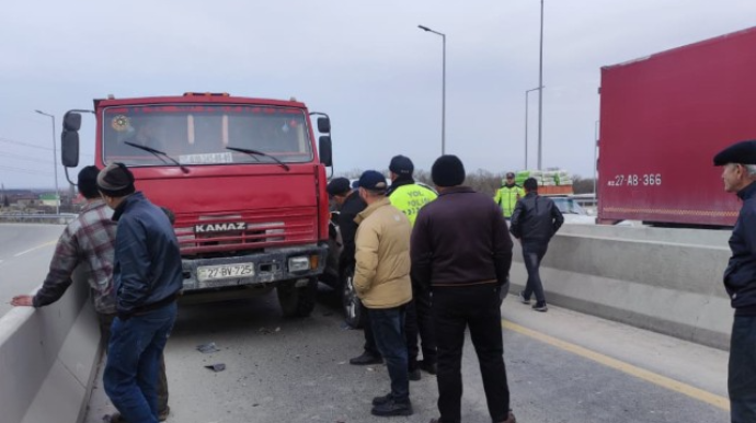 Xaçmaz-Quba yolunda qəza tıxac yaratdı - FOTOLAR 