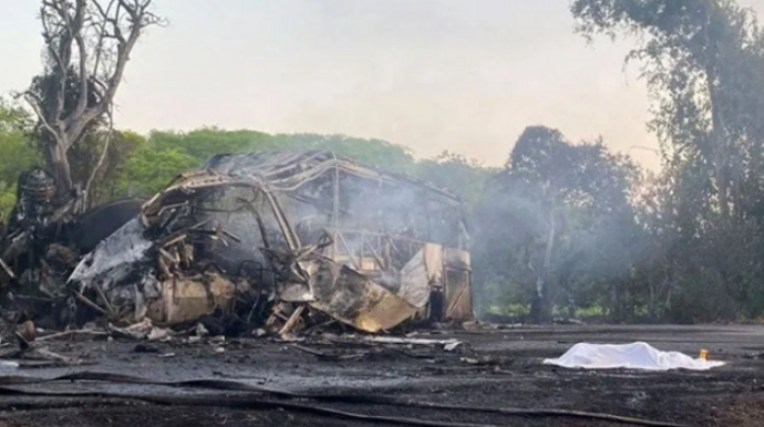 Avtobus alışdı, onlarla insan yanaraq öldü 